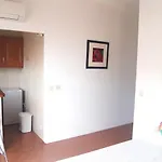 Estudio De Ensueno A Pie De Playa En Marbella En El Skol