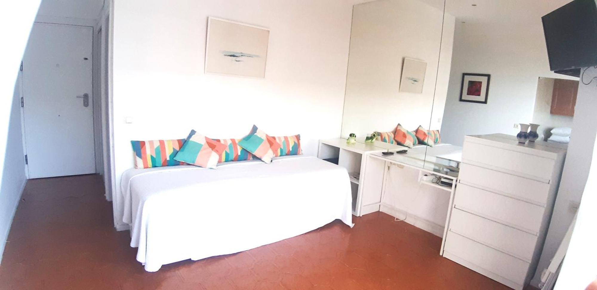 Estudio De Ensueno A Pie De Playa En En El Skol * Marbella